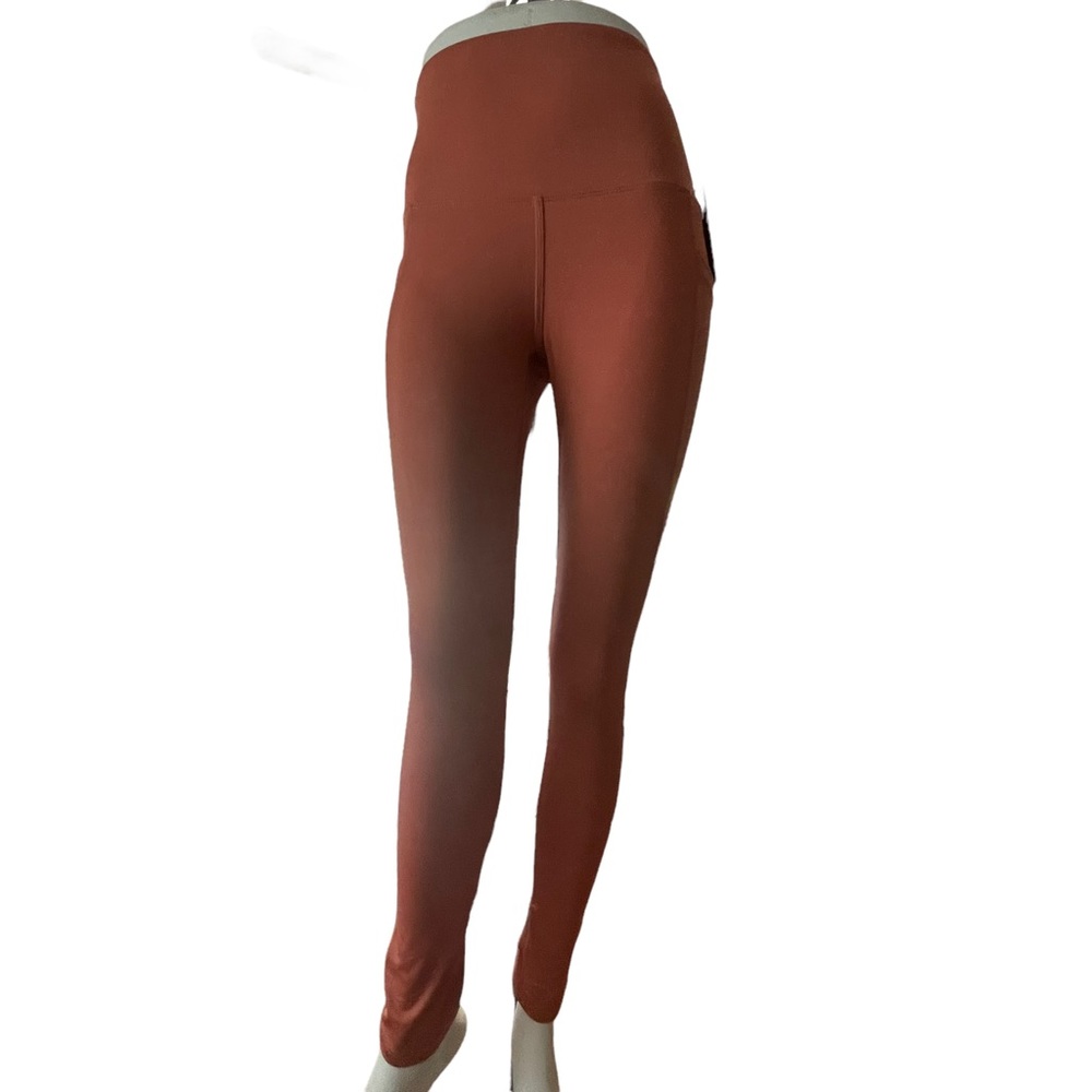 - LegEnd tulip hem 7/8 pocket leggings size Medium